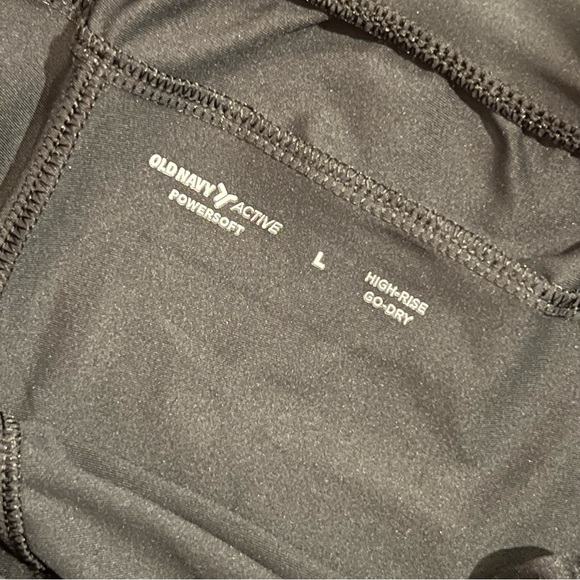 Bundle Old Navy High-Waisted PowerSoft Shorts Size L in Black and Rust 3” inseam - Picture 7 of 9